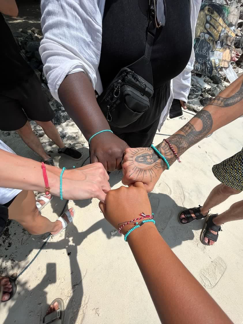 Gili T, Matching bracelets, friendship, Bali